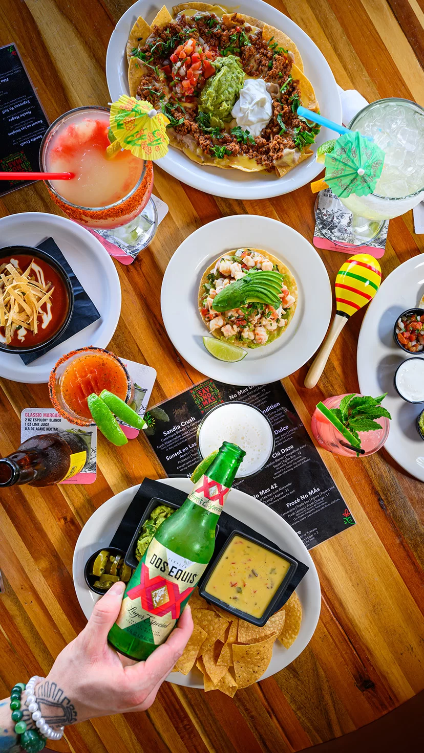 Say No Más interior